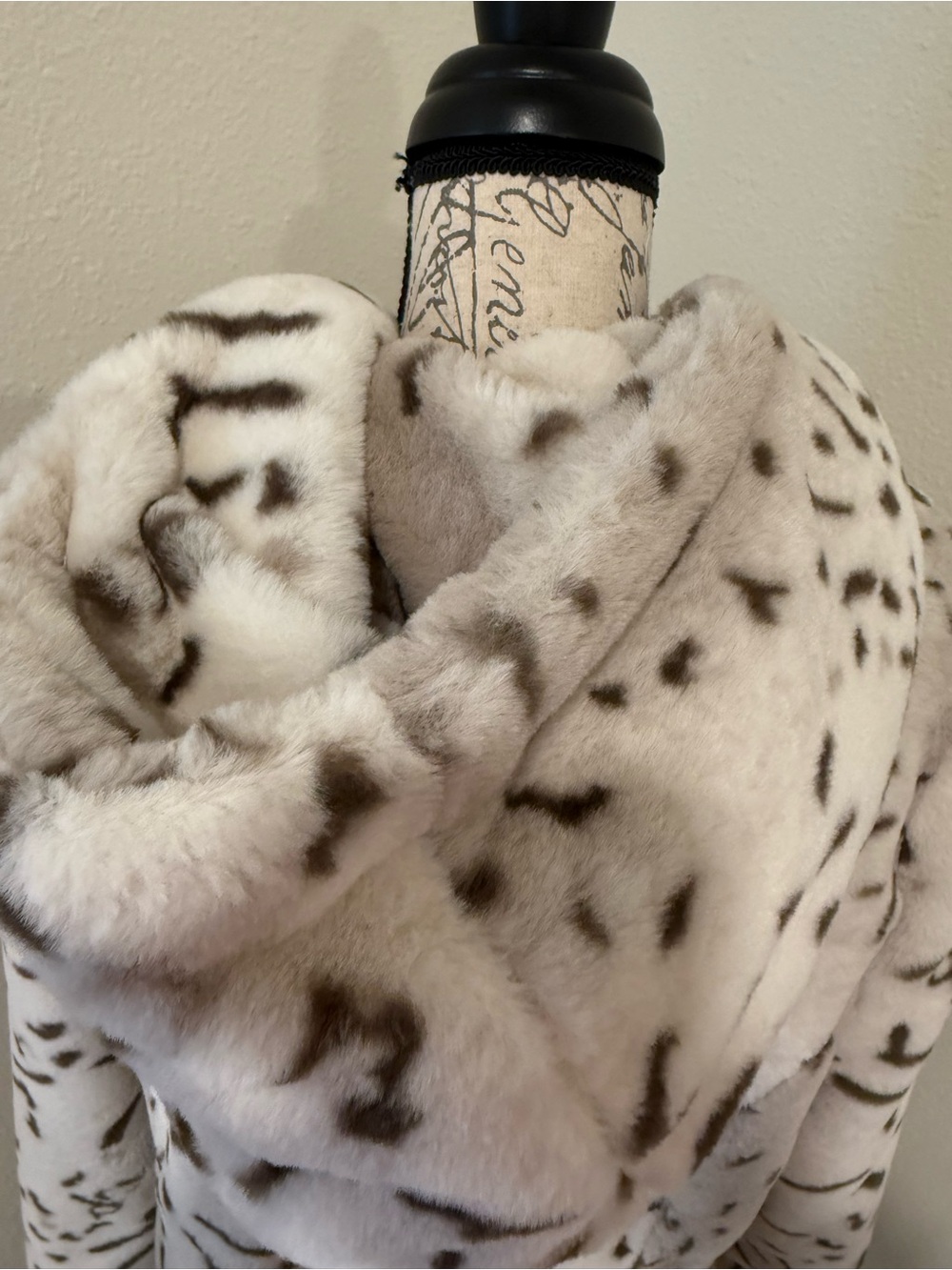 dennis basso Cream Faux Fur Hooded Coat with Dark Speckle Pattern - Picture 8 of 12